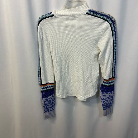 Free People Switch It Up Cuff Thermal White Mock Neck Animal Print Crochet S - Picture 5 of 7